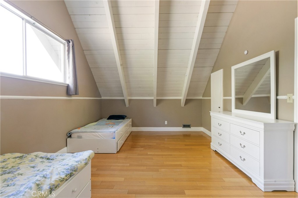 Lake Arrowhead, California, 92352, United States, 4 Bedrooms Bedrooms, ,3 BathroomsBathrooms,Residential,For Sale,2003033