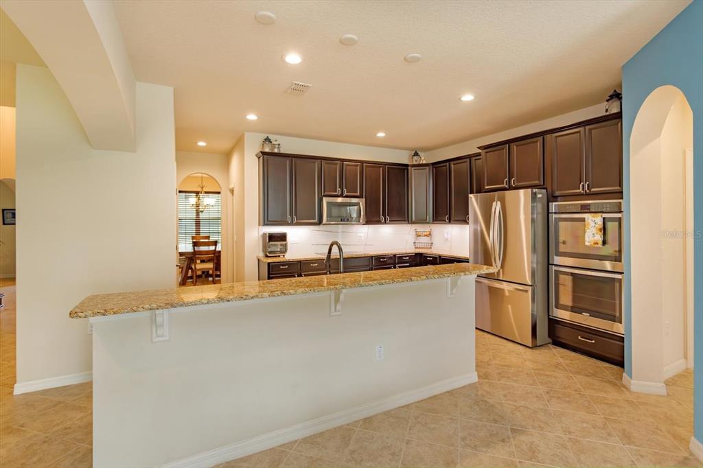St Cloud, Florida, 34771, United States, 7 Bedrooms Bedrooms, ,4 BathroomsBathrooms,Residential,For Sale,1885076