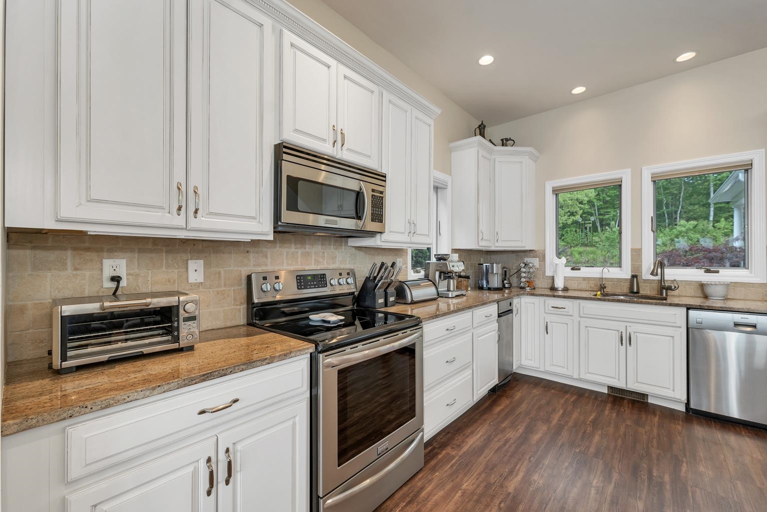 Laconia, New Hampshire, 03246, United States, 5 Bedrooms Bedrooms, ,3 BathroomsBathrooms,Residential,For Sale,1826870