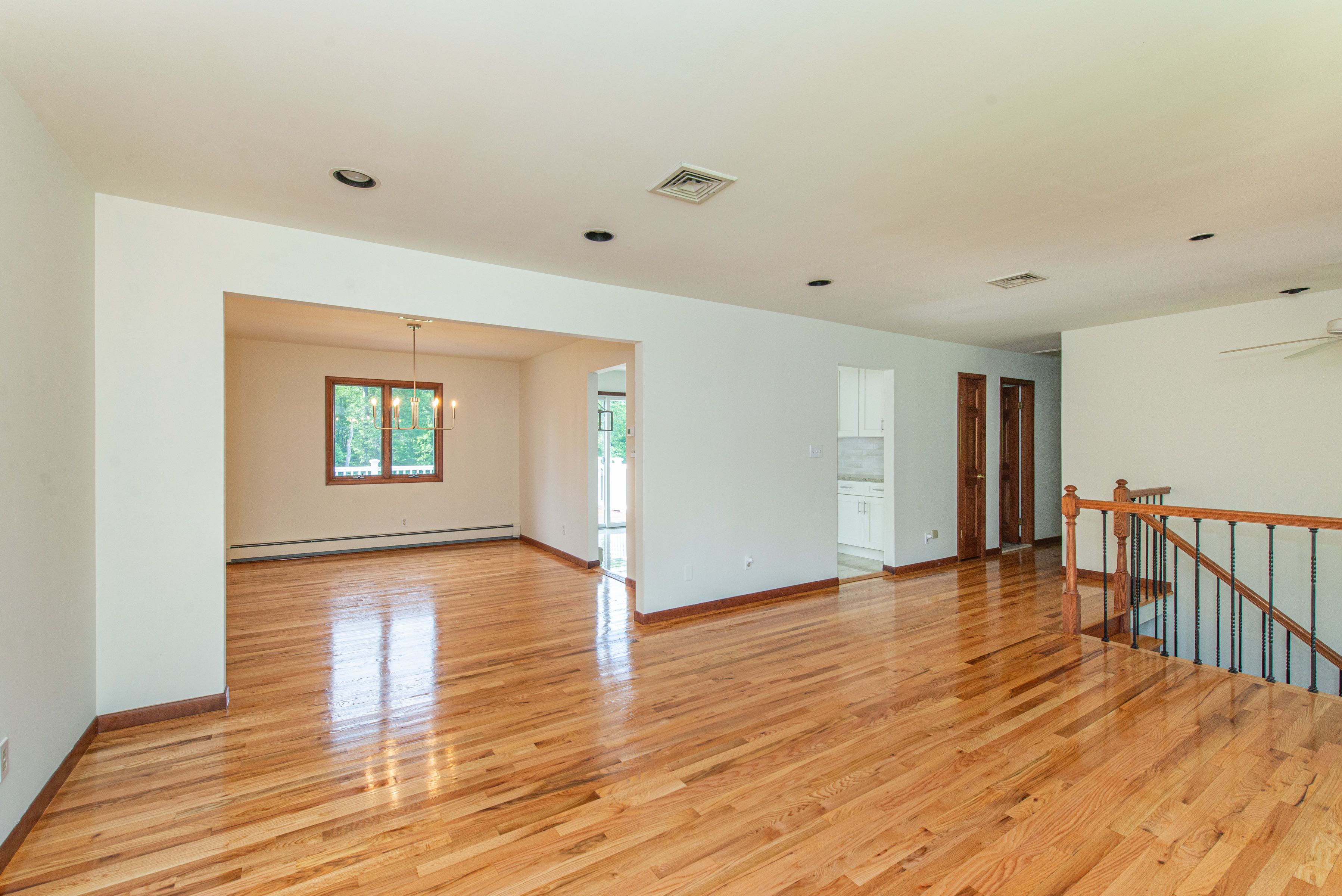 Montville Twp., New Jersey, 07082, United States, 4 Bedrooms Bedrooms, ,3 BathroomsBathrooms,Residential,For Sale,1834822