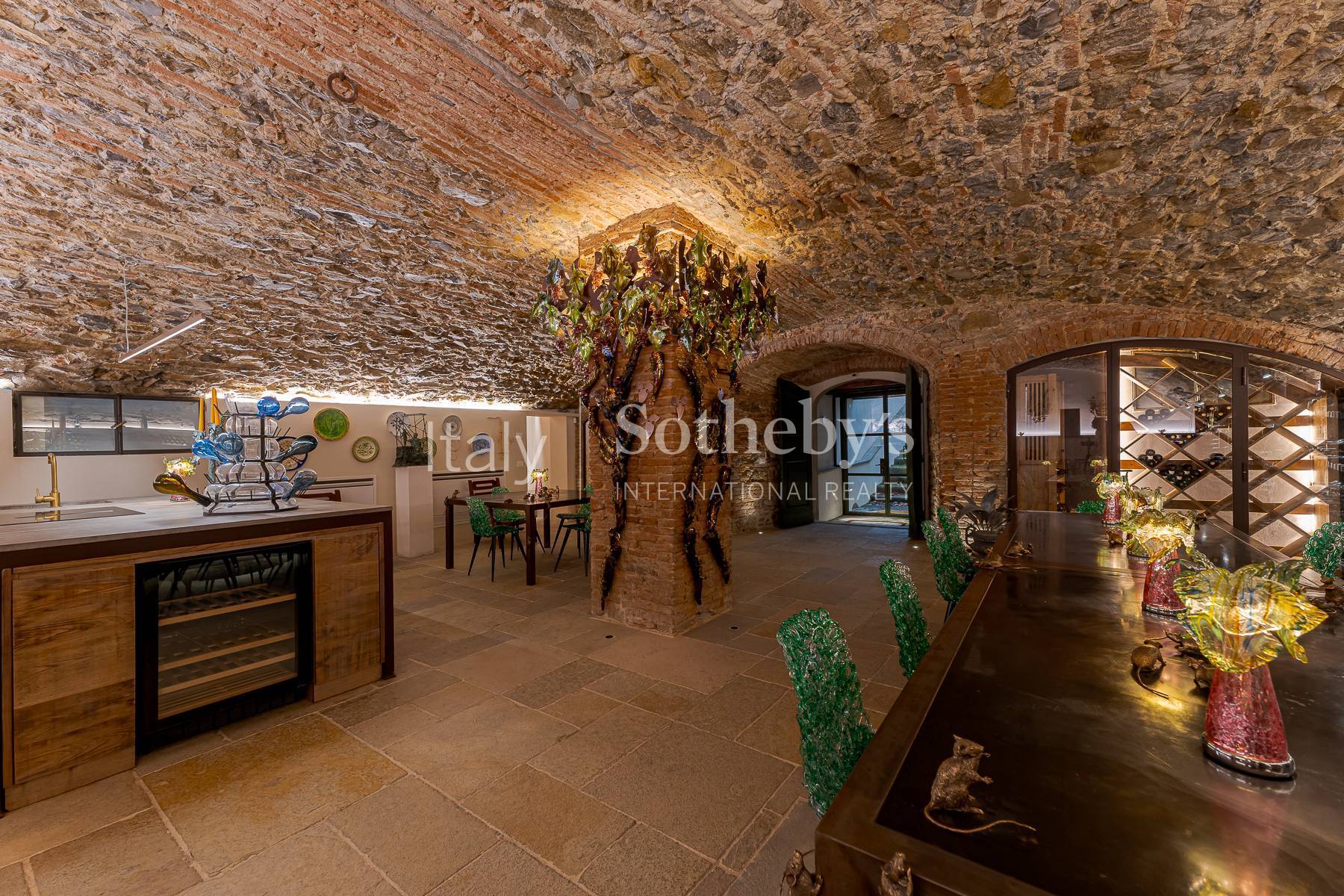  Masterfully renovated estate with 18 ha of land - 物件實景