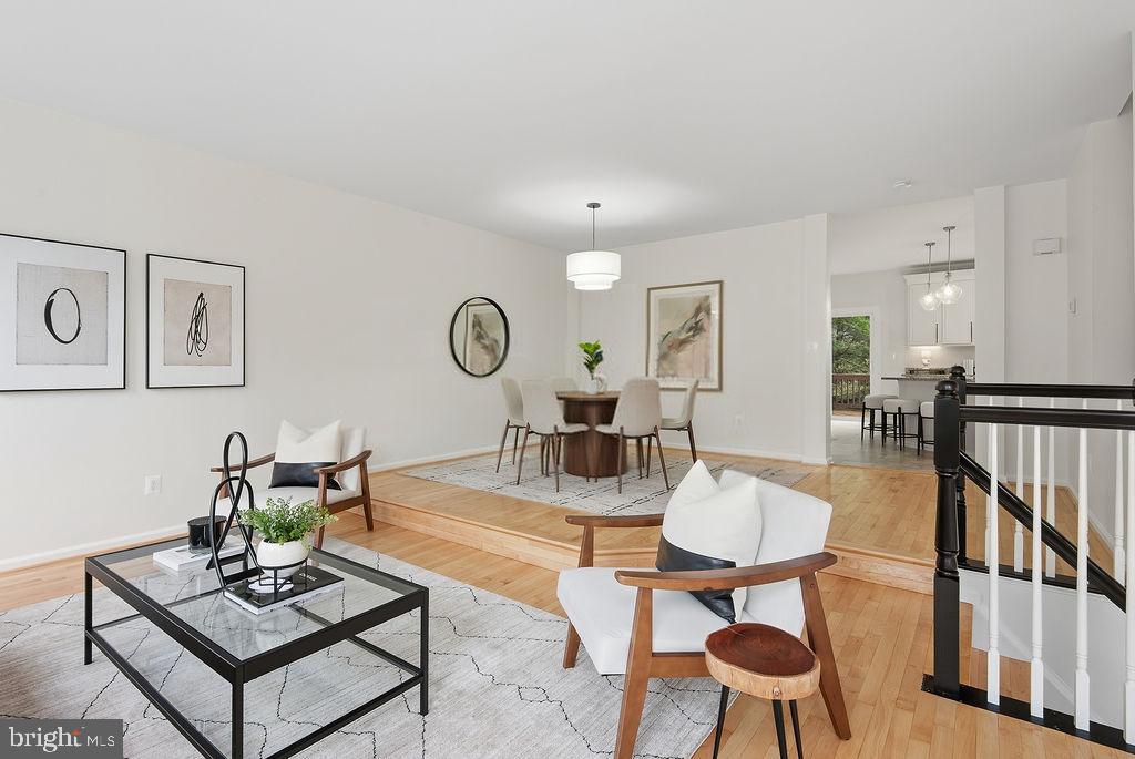 Fairfax, Virginia, 22033, United States, 3 Bedrooms Bedrooms, ,4 BathroomsBathrooms,Residential,For Sale,2048066