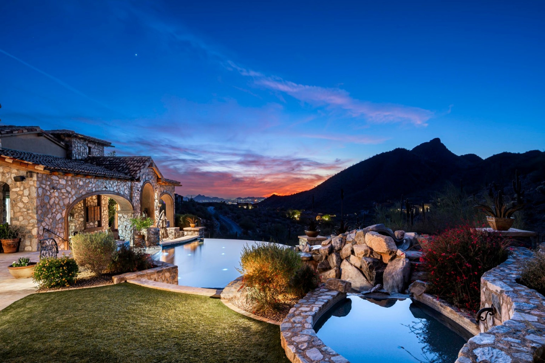  11068 E Canyon Cross Way  Scottsdale, AZ - 物件實景