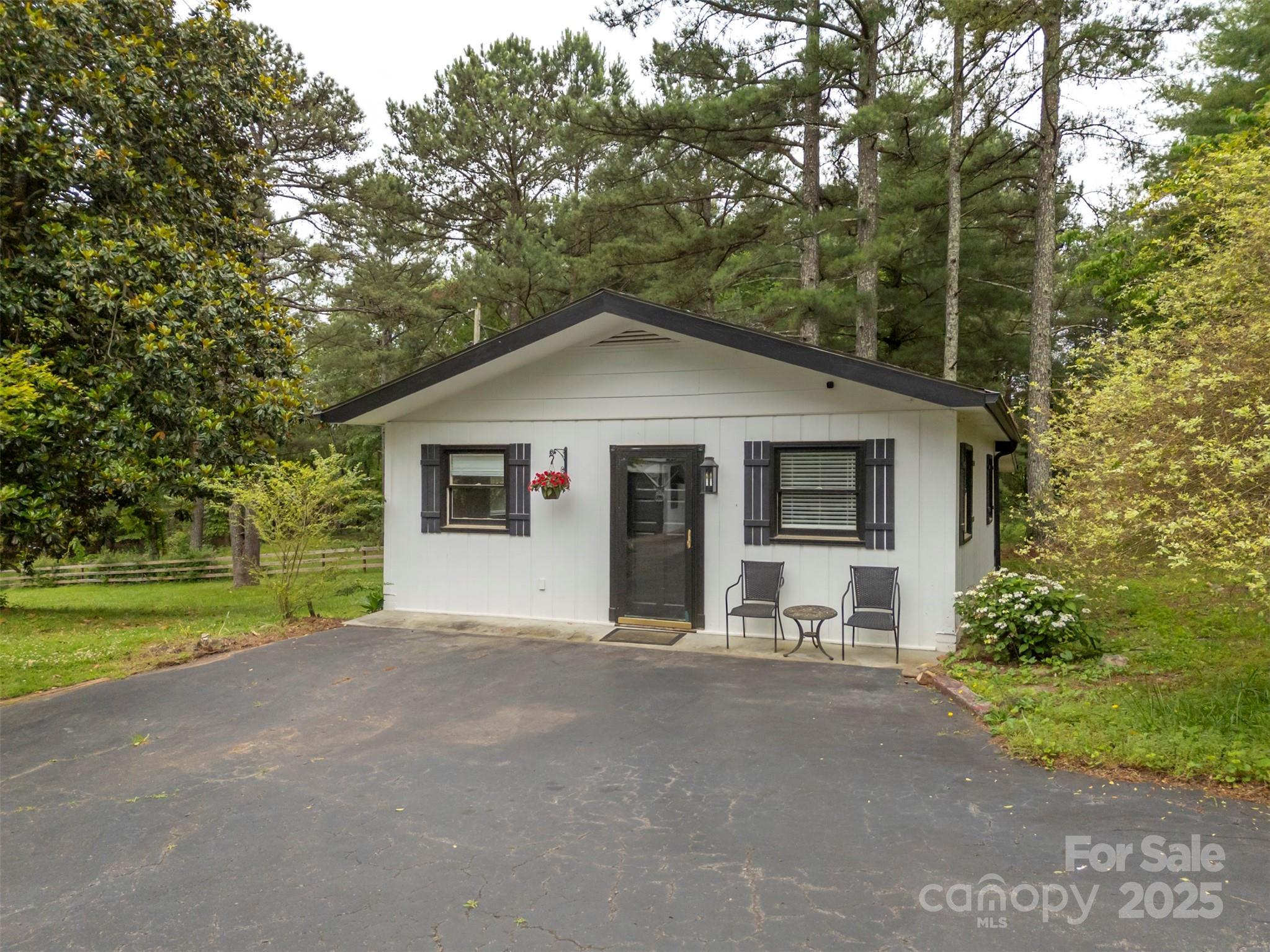 Columbus, North Carolina, 28722, United States, 4 Bedrooms Bedrooms, ,5 BathroomsBathrooms,Residential,For Sale,1828347