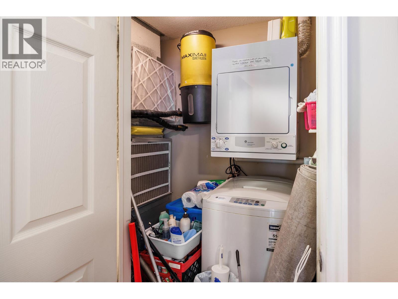 KELOWNA, British Columbia, V1Y 9W1, CA, 2 Bedrooms Bedrooms, ,2 BathroomsBathrooms,Residential,For Sale,1961456