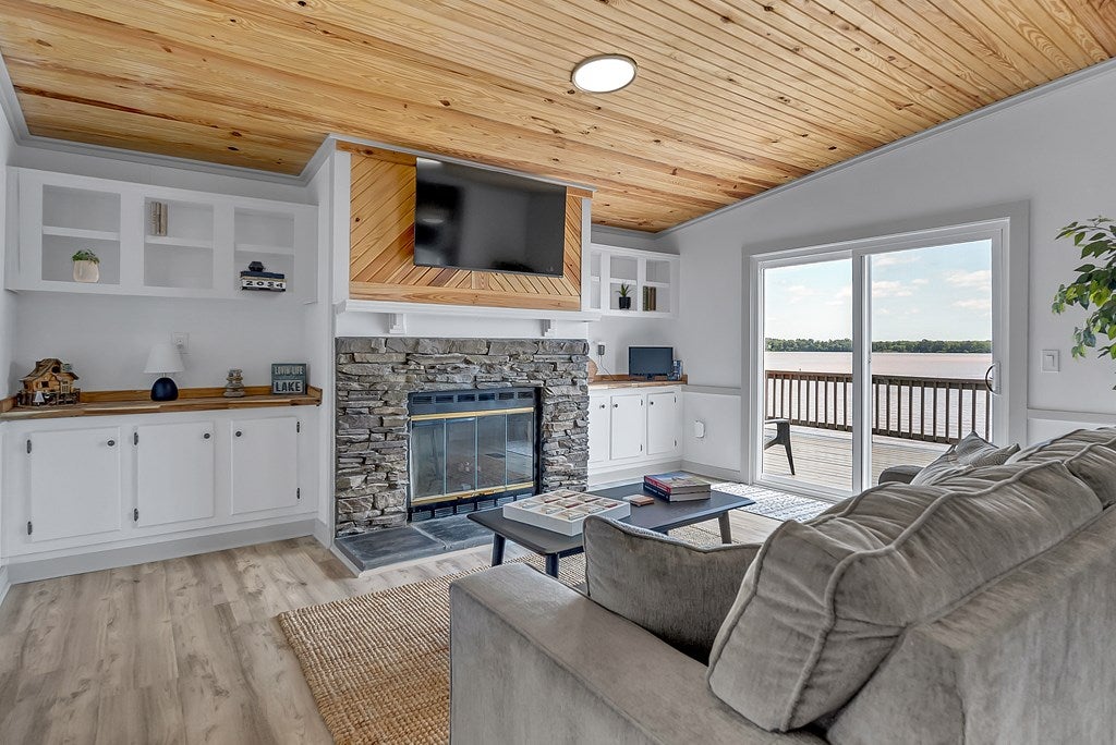 Cobb, Georgia, 31015, United States, 3 Bedrooms Bedrooms, ,2 BathroomsBathrooms,Residential,For Sale,1993846