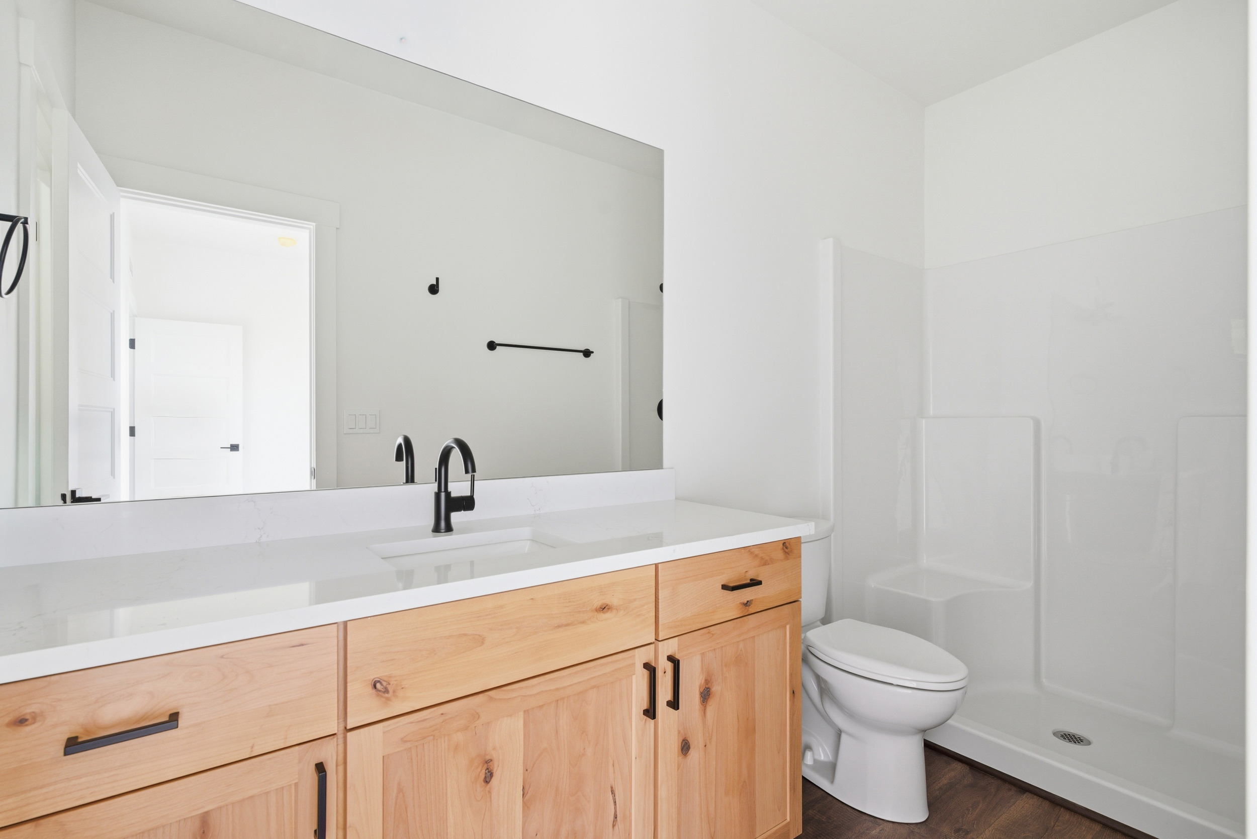 Sandpoint, Idaho, 83864, United States, 3 Bedrooms Bedrooms, ,3 BathroomsBathrooms,Residential,For Sale,2006099