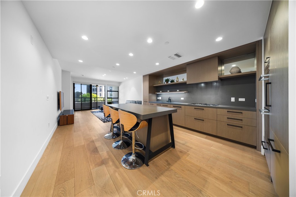 Los Angeles, California, 90024, United States, 2 Bedrooms Bedrooms, ,2 BathroomsBathrooms,Residential,For Sale,1746972