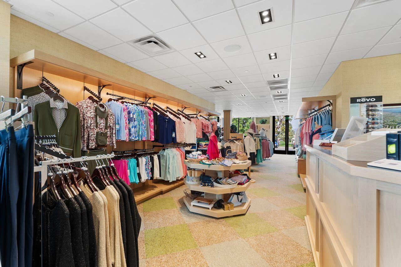 Palm Desert, California, 92260, United States, 2 Bedrooms Bedrooms, ,2 BathroomsBathrooms,Residential,For Sale,1992919