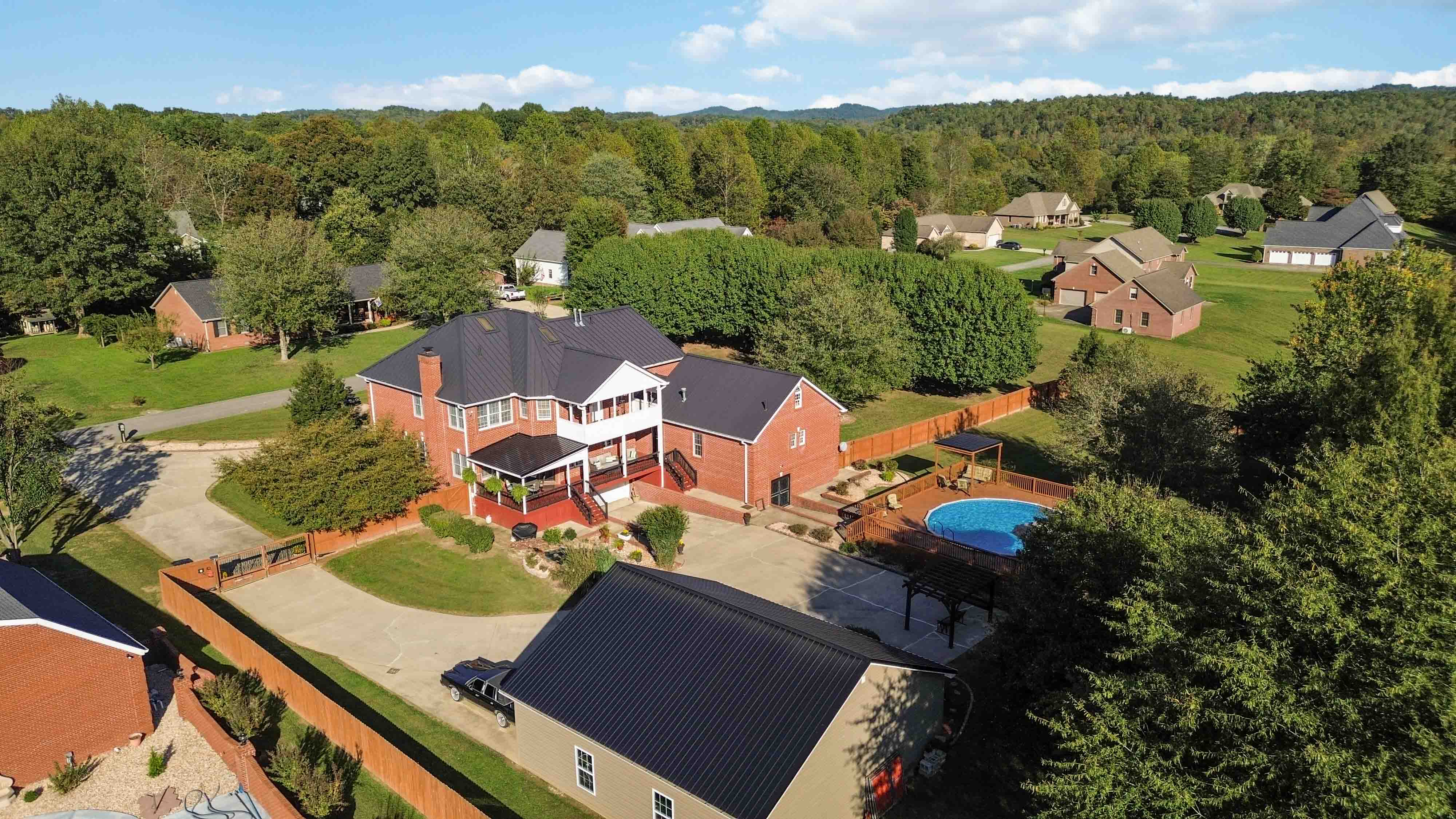 Corbin, Kentucky, 40701, United States, 10 Bedrooms Bedrooms, ,10 BathroomsBathrooms,Residential,For Sale,2045209
