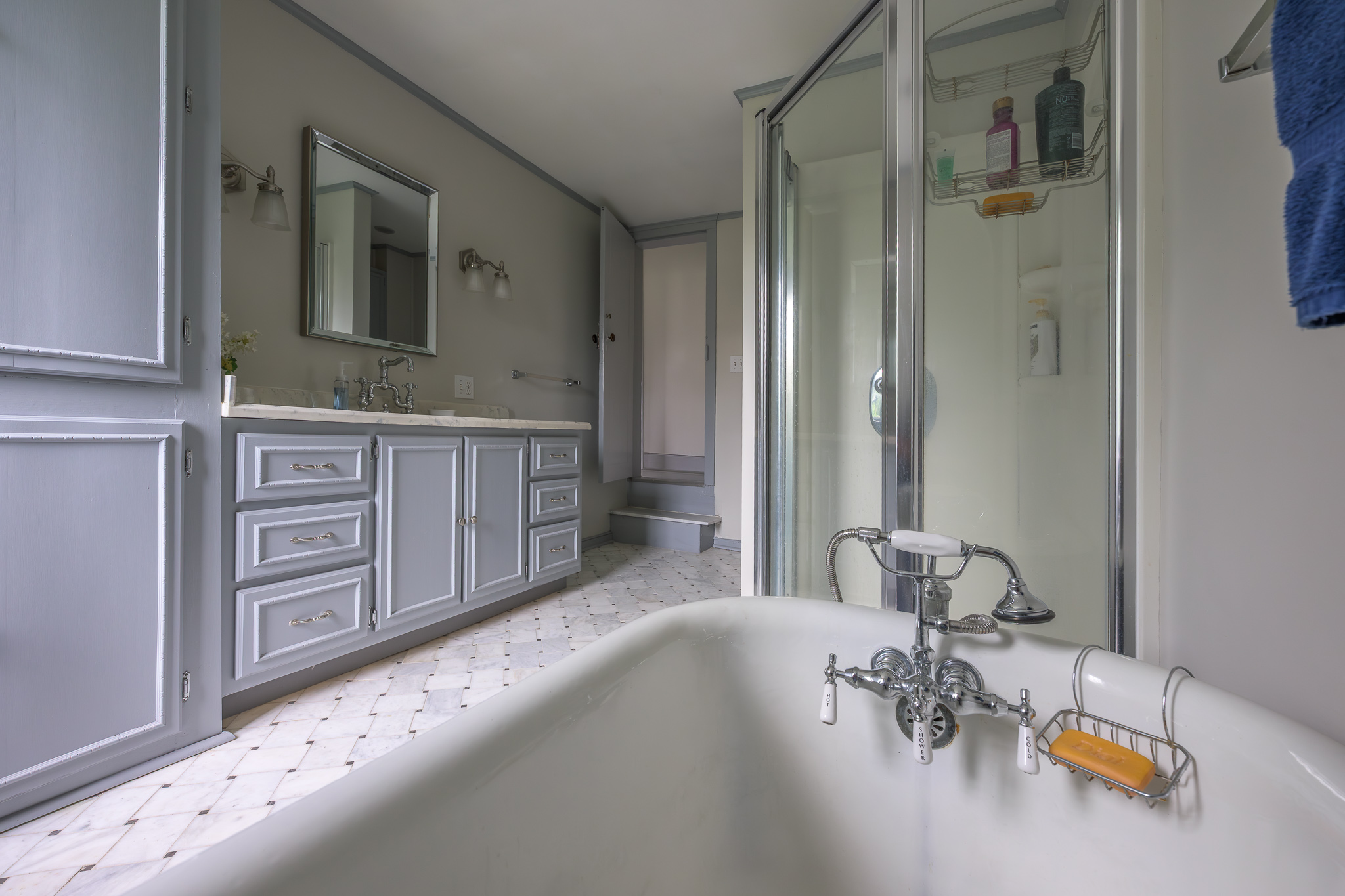  24 Albany Avenue, Kinderhook, NY 12106 - 物件實景