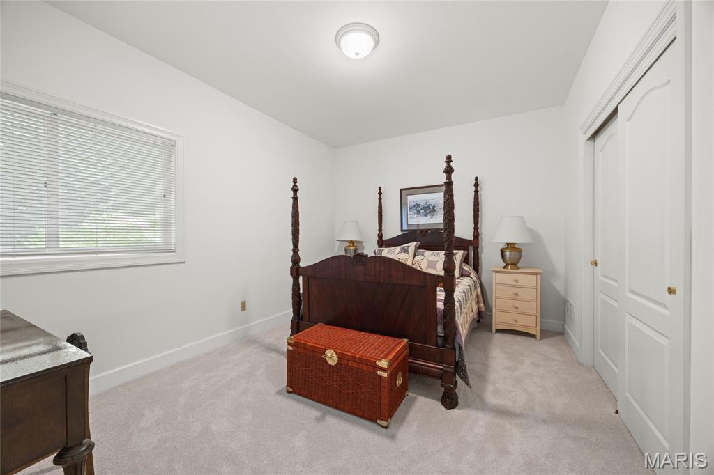 Chesterfield, Missouri, 63017, United States, 3 Bedrooms Bedrooms, ,4 BathroomsBathrooms,Residential,For Sale,1890003
