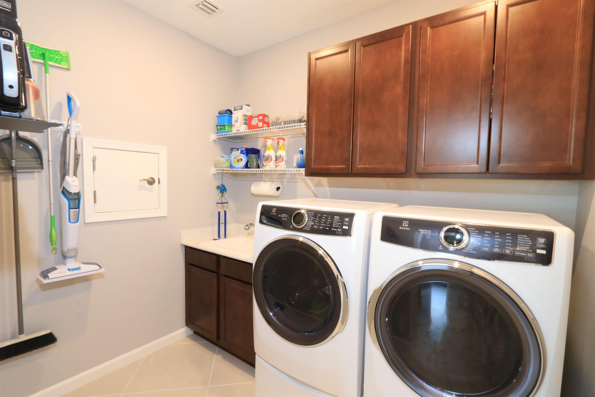 Port St Lucie, Florida, 34953, United States, 2 Bedrooms Bedrooms, ,2 BathroomsBathrooms,Residential,For Sale,1984197