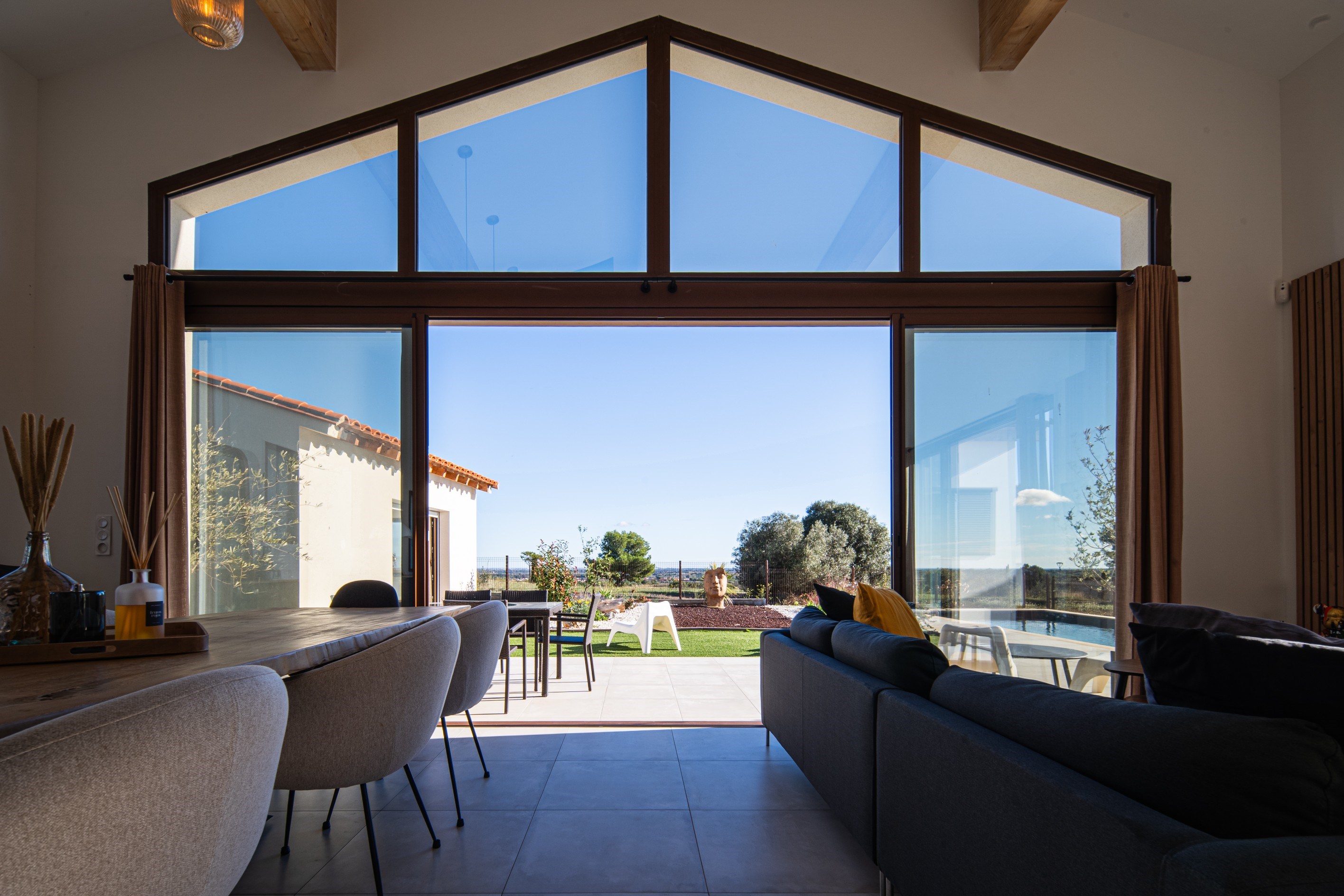  Elegant Contemporary single-storey villa with large garage and pool in a sought… - 物件實景