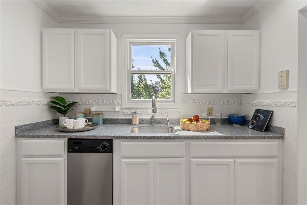 Boston, Massachusetts, 02125, United States, 2 Bedrooms Bedrooms, ,1 BathroomBathrooms,Residential,For Sale,1940367