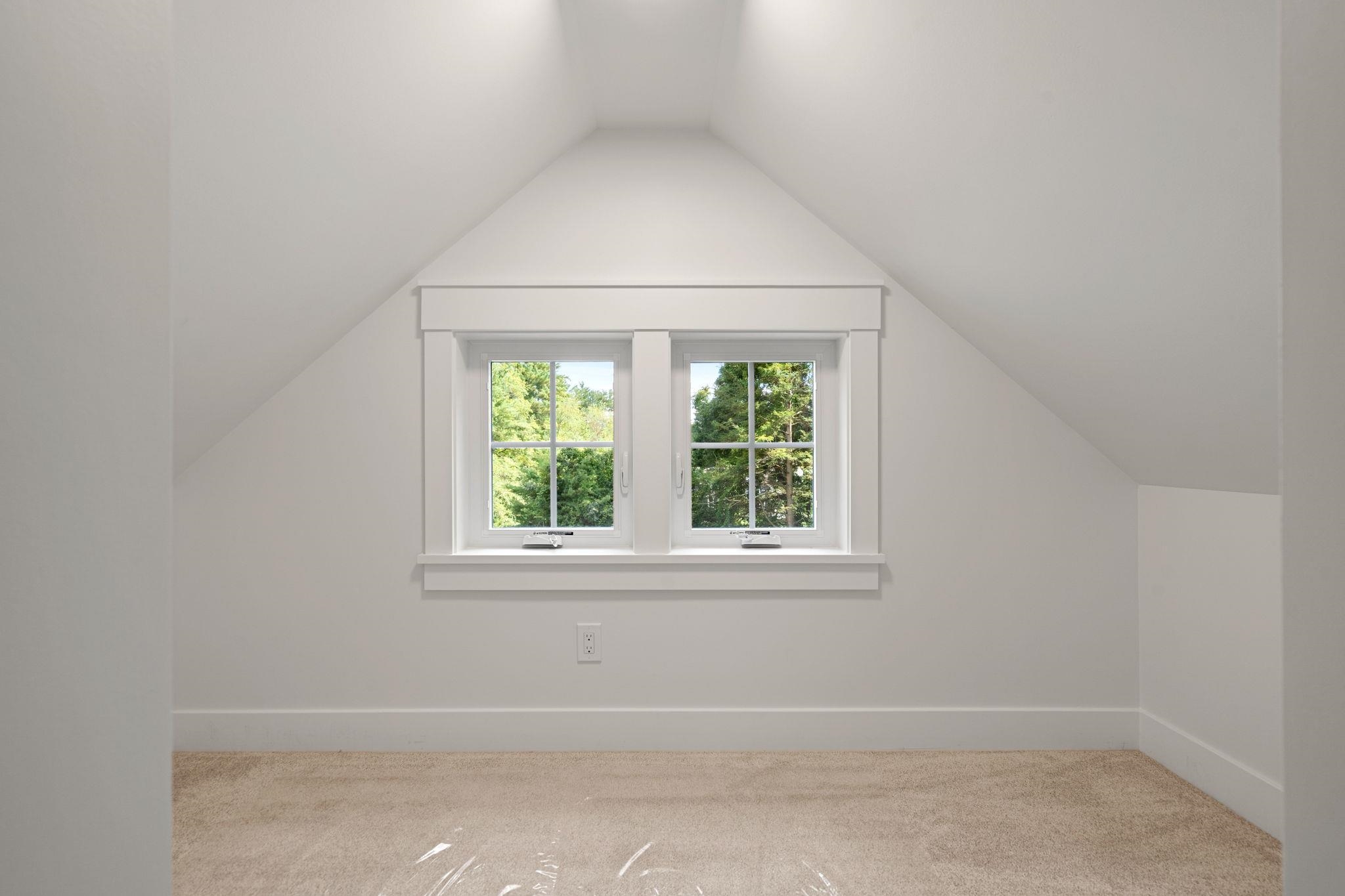 Bedford, New Hampshire, 03110, United States, 4 Bedrooms Bedrooms, ,4 BathroomsBathrooms,Residential,For Sale,1848455