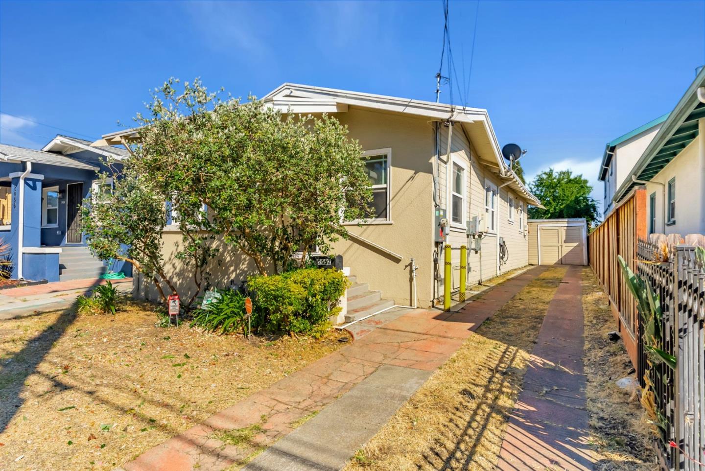 Oakland, California, 94601, United States, 2 Bedrooms Bedrooms, ,2 BathroomsBathrooms,Residential,For Sale,1901407