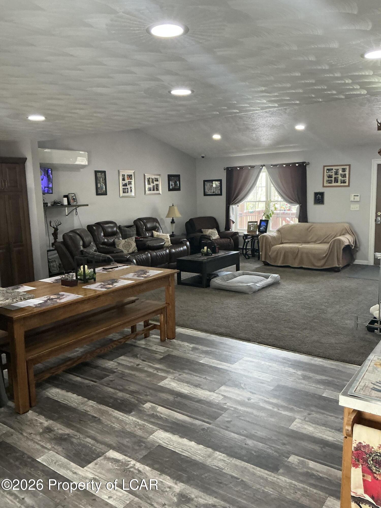 Hunlock Creek, Pennsylvania, 18621, United States, 3 Bedrooms Bedrooms, ,2 BathroomsBathrooms,Residential,For Sale,2044262