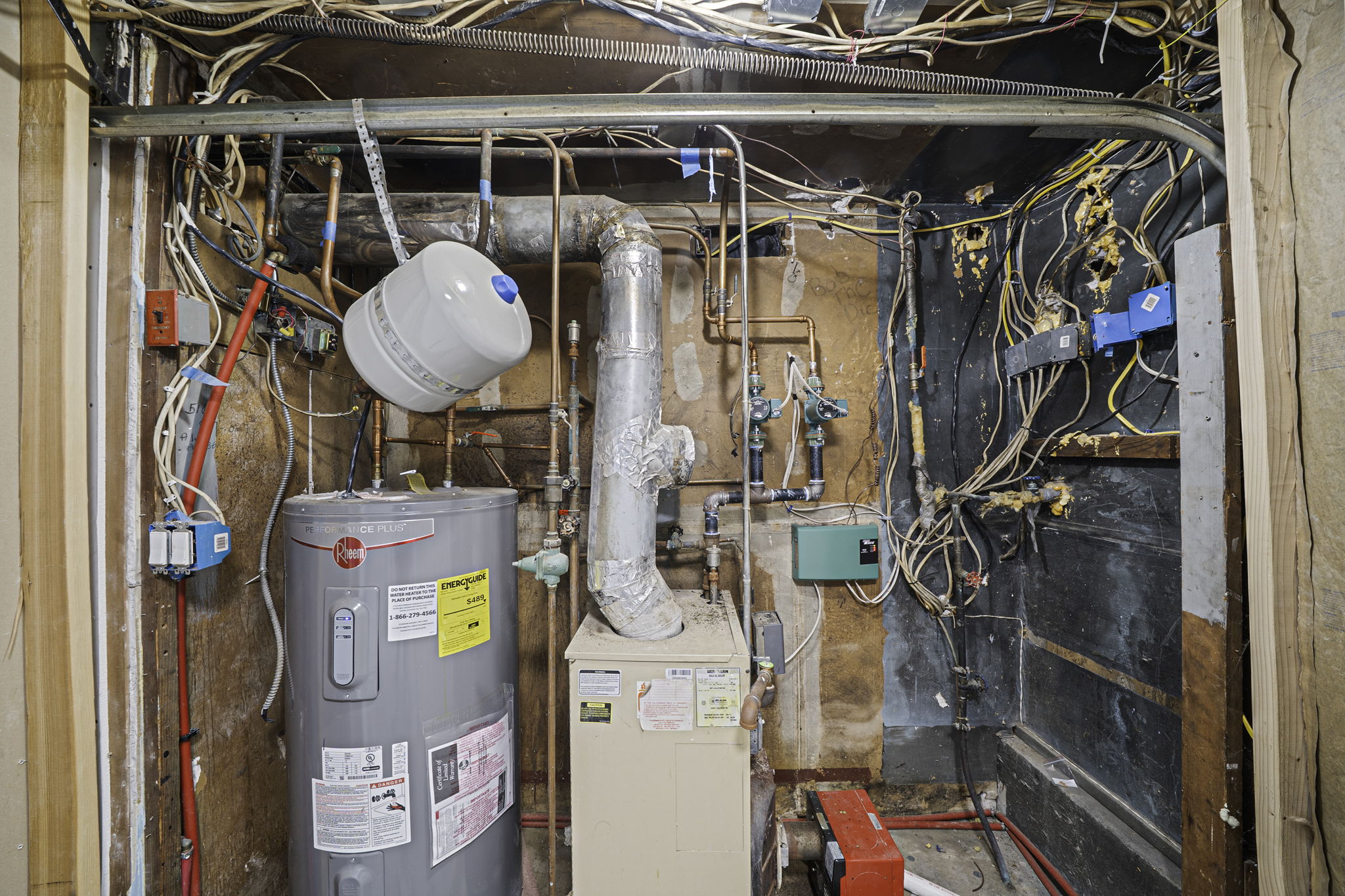 Ronkonkoma, New York, 11779, United States, 4 Bedrooms Bedrooms, ,2 BathroomsBathrooms,Residential,For Sale,2009312