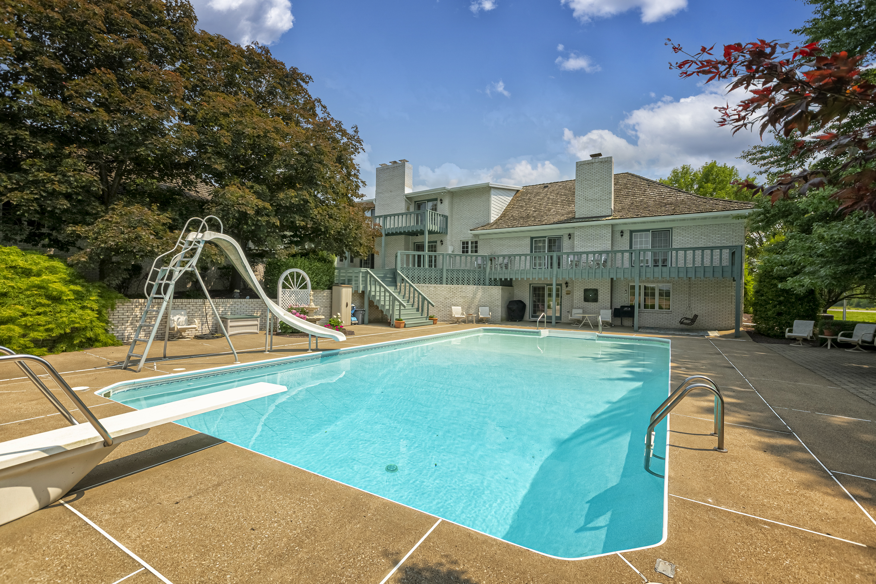 Marion, Illinois, 62959, United States, 7 Bedrooms Bedrooms, ,7 BathroomsBathrooms,Residential,For Sale,1979062