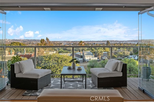 San Diego, California, 92109, United States, 4 Bedrooms Bedrooms, ,3 BathroomsBathrooms,Residential,For Sale,1974655