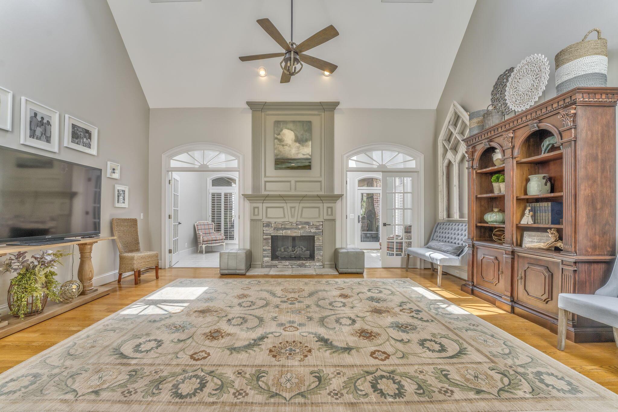 Dalton, Georgia, 30720, United States, 5 Bedrooms Bedrooms, ,7 BathroomsBathrooms,Residential,For Sale,1728707