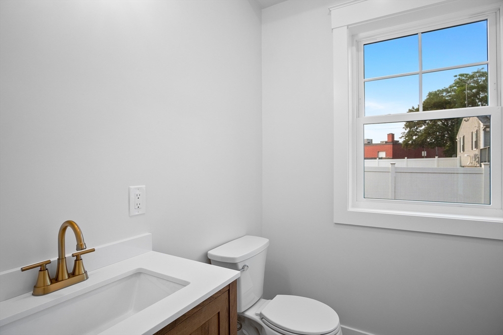 Attleboro, Massachusetts, 02703, United States, 4 Bedrooms Bedrooms, ,3 BathroomsBathrooms,Residential,For Sale,1973726