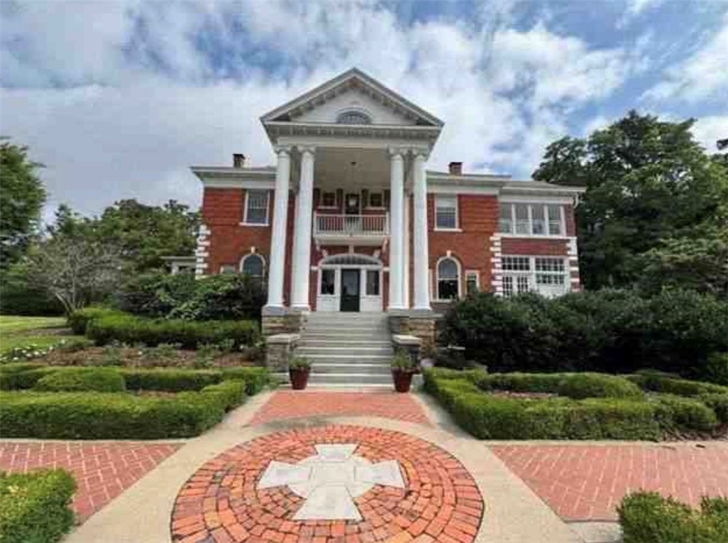 Mount Nord St, Fayetteville, AR 72701