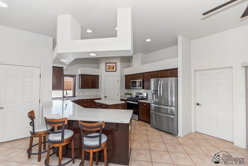 Yuma, Arizona, 85367, United States, 3 Bedrooms Bedrooms, ,2 BathroomsBathrooms,Residential,For Sale,1976192