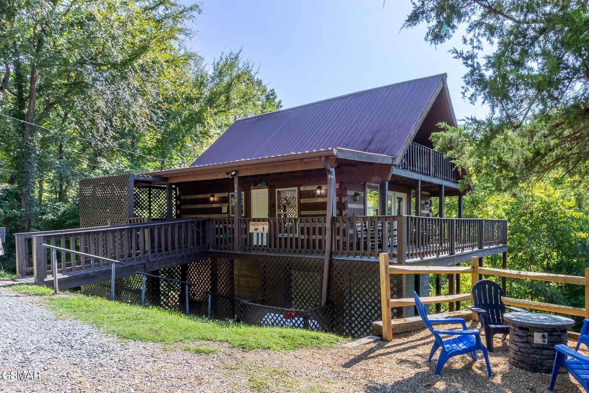 Sevierville, Tennessee, 37876, United States, 2 Bedrooms Bedrooms, ,3 BathroomsBathrooms,Residential,For Sale,1977438