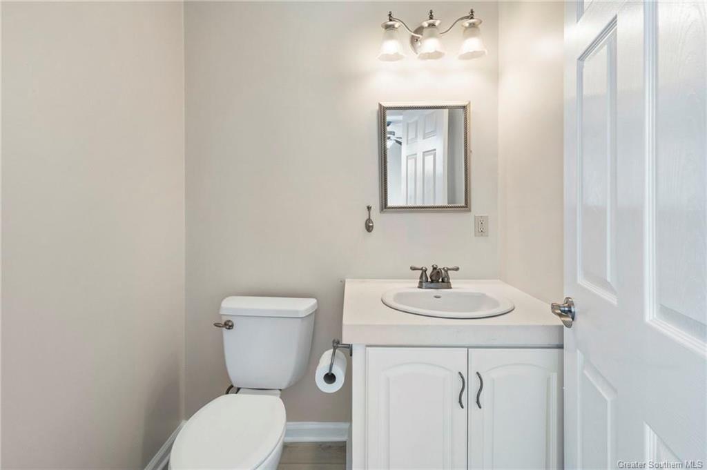 Lake Charles, Louisiana, 70605, United States, 3 Bedrooms Bedrooms, ,4 BathroomsBathrooms,Residential,For Sale,2031142