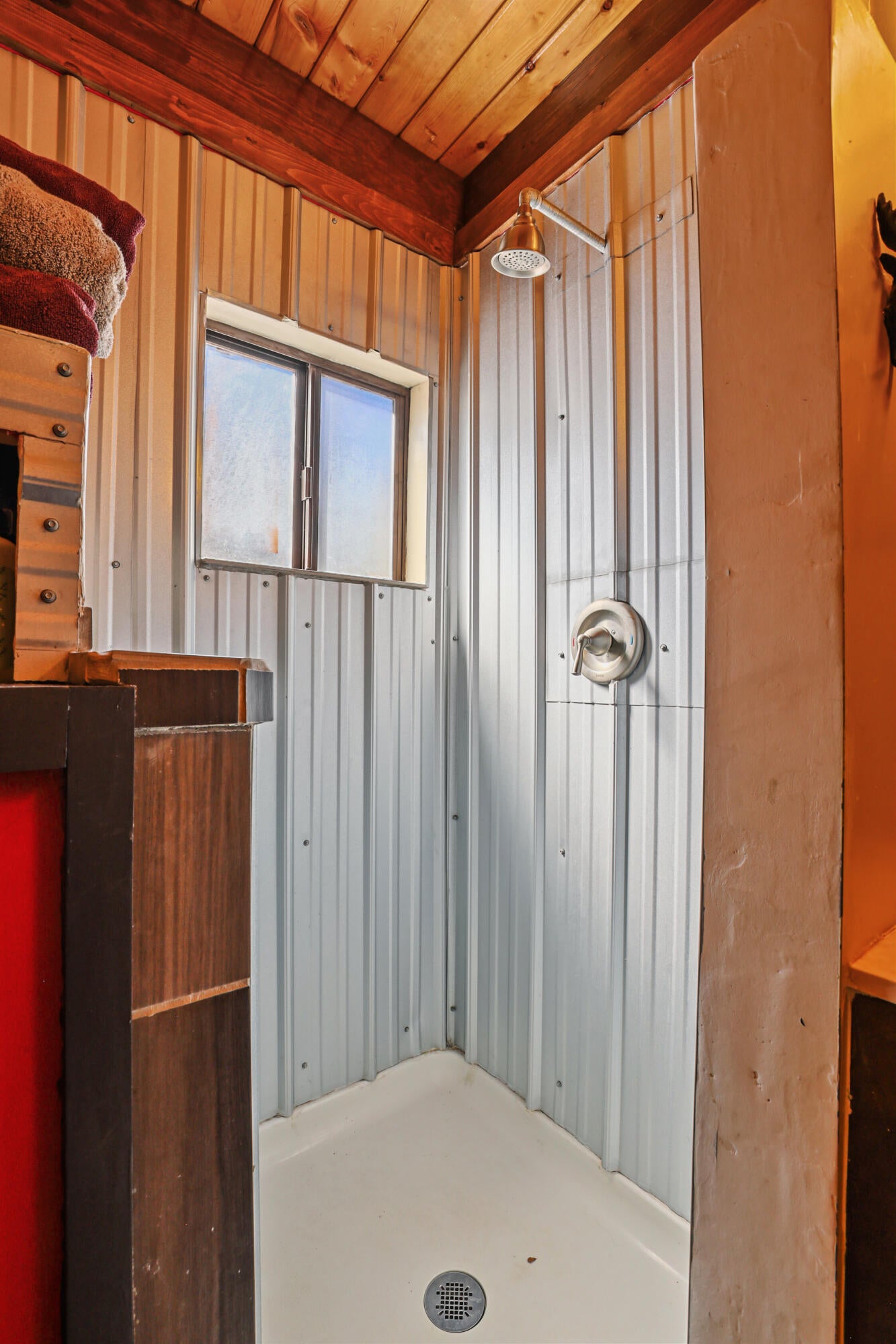 Pine, Arizona, 85544, United States, 2 Bedrooms Bedrooms, ,1 BathroomBathrooms,Residential,For Sale,1819700