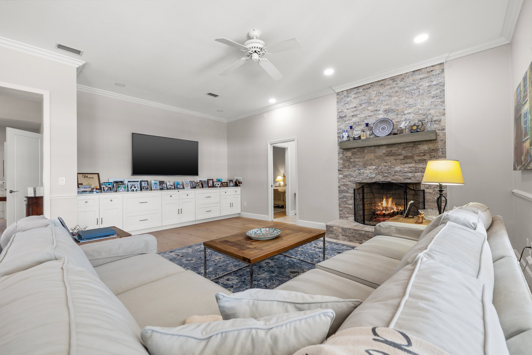 Lutz, Florida, 33558, United States, 5 Bedrooms Bedrooms, ,5 BathroomsBathrooms,Residential,For Sale,1982056