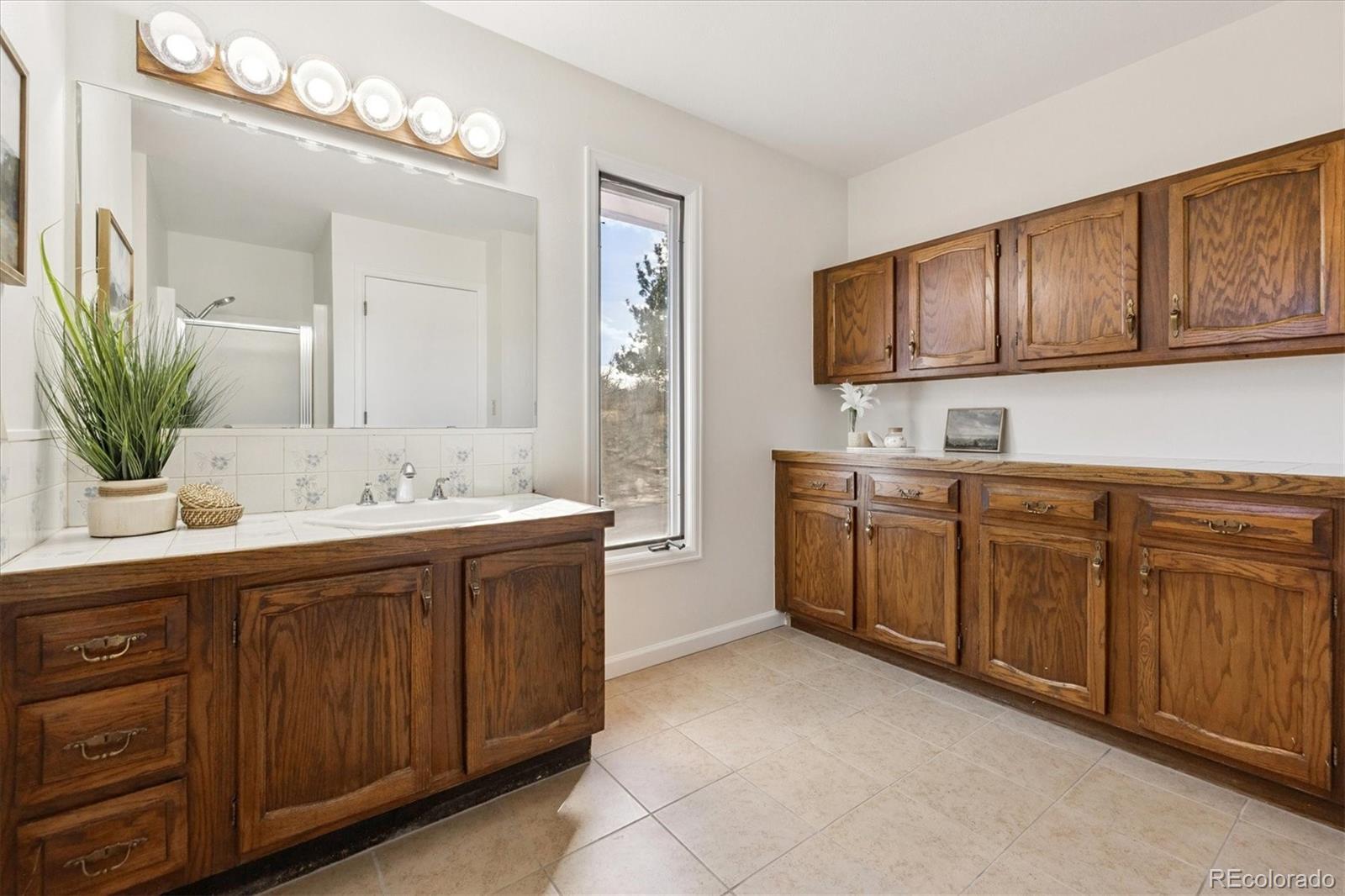 Sedalia, Colorado, 80135, United States, 4 Bedrooms Bedrooms, ,2 BathroomsBathrooms,Residential,For Sale,1998978