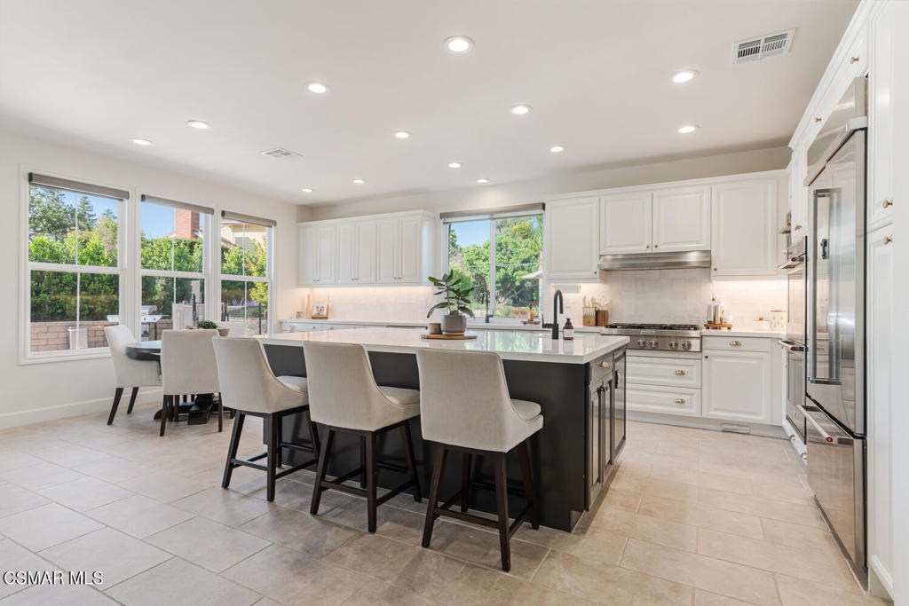 Simi Valley, California, 93065, United States, 4 Bedrooms Bedrooms, ,4 BathroomsBathrooms,Residential,For Sale,1978928