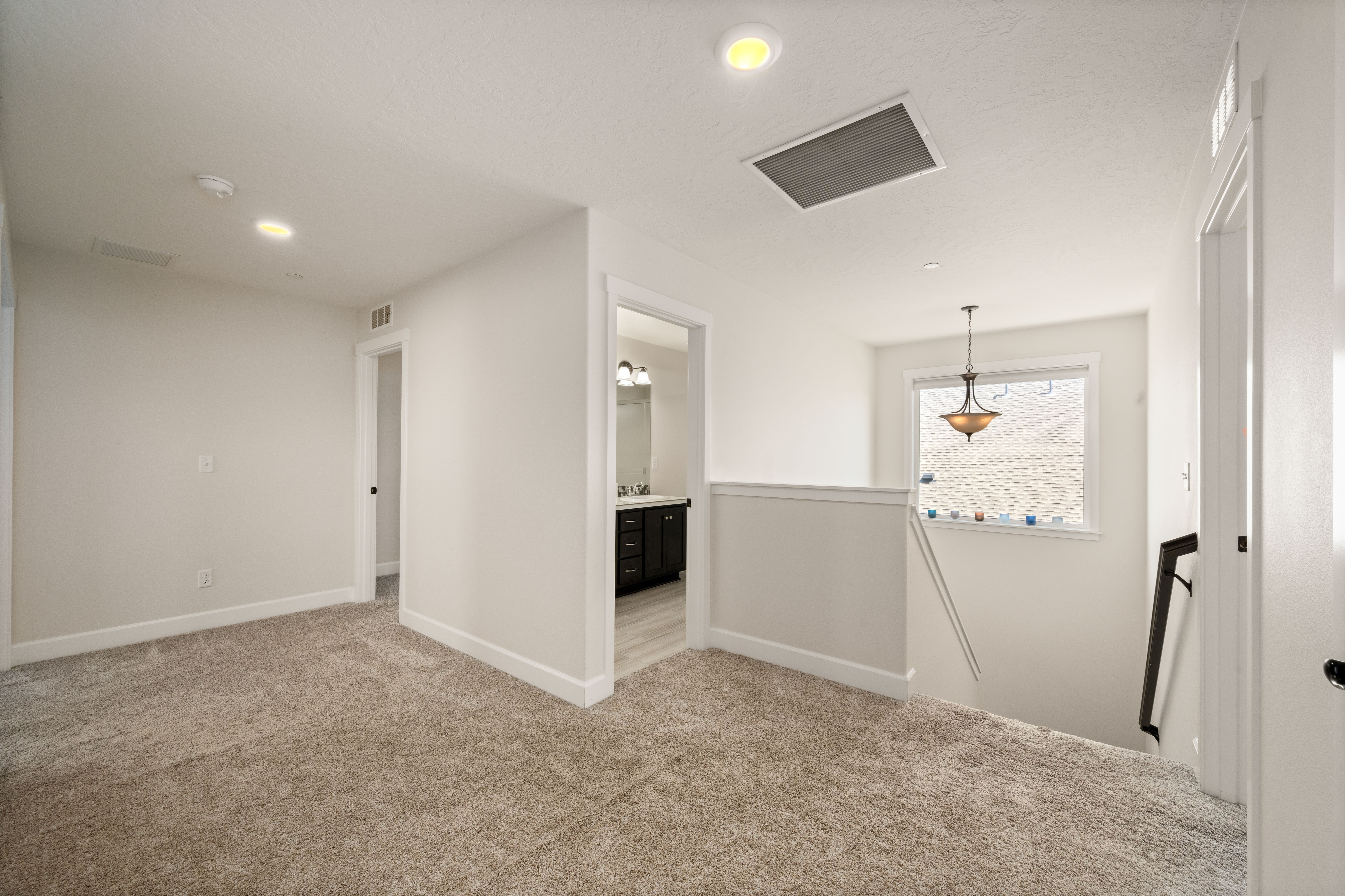  Immaculate Home Private Back yard, Bonus Room - 物件實景