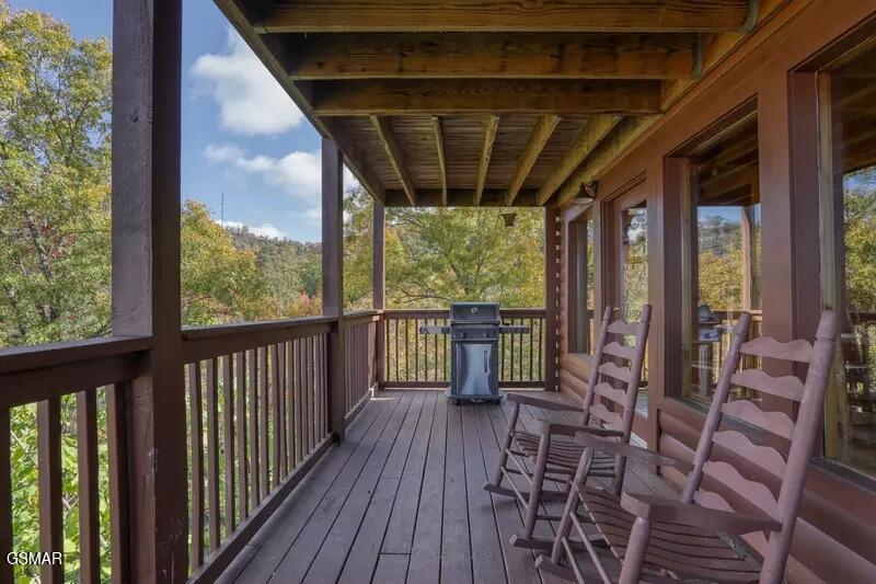 Sevierville, Tennessee, 37876, United States, 1 Bedroom Bedrooms, ,2 BathroomsBathrooms,Residential,For Sale,2005093