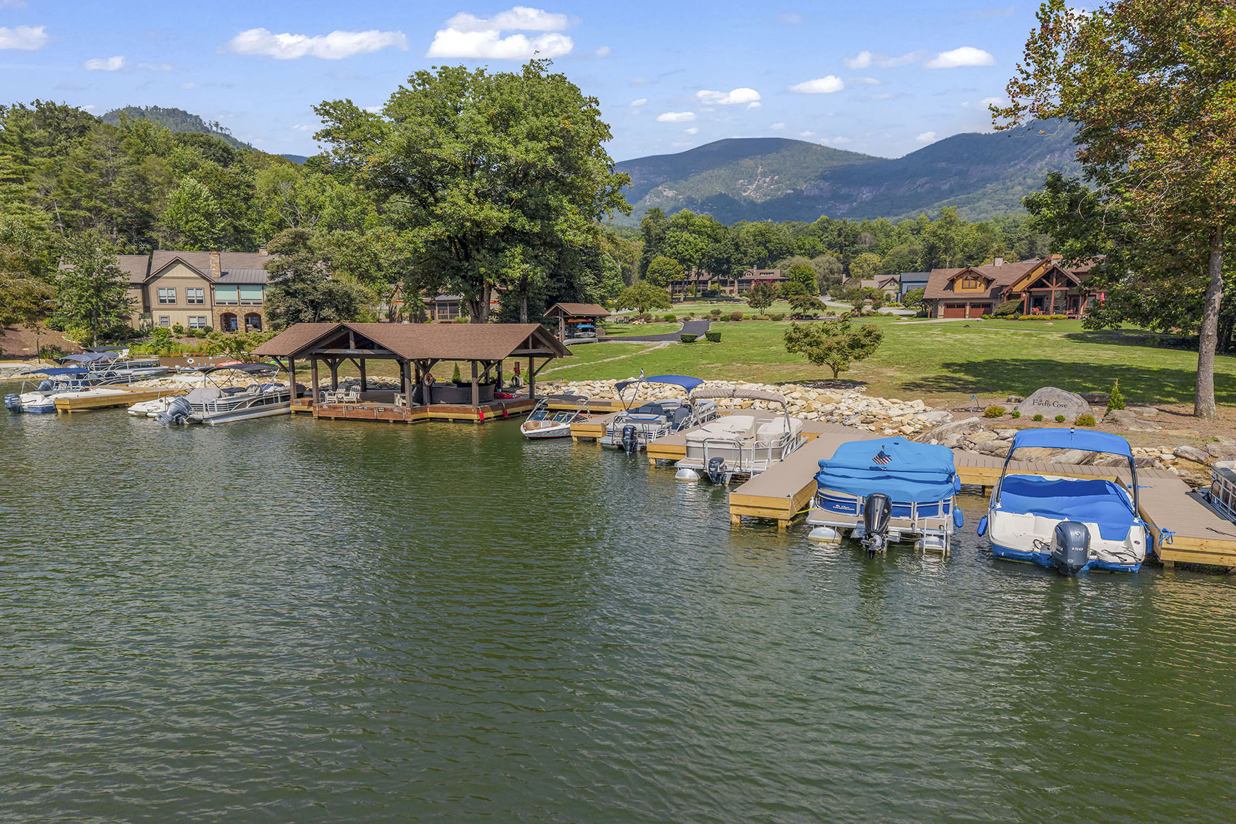  LAKE LURE - 物件實景