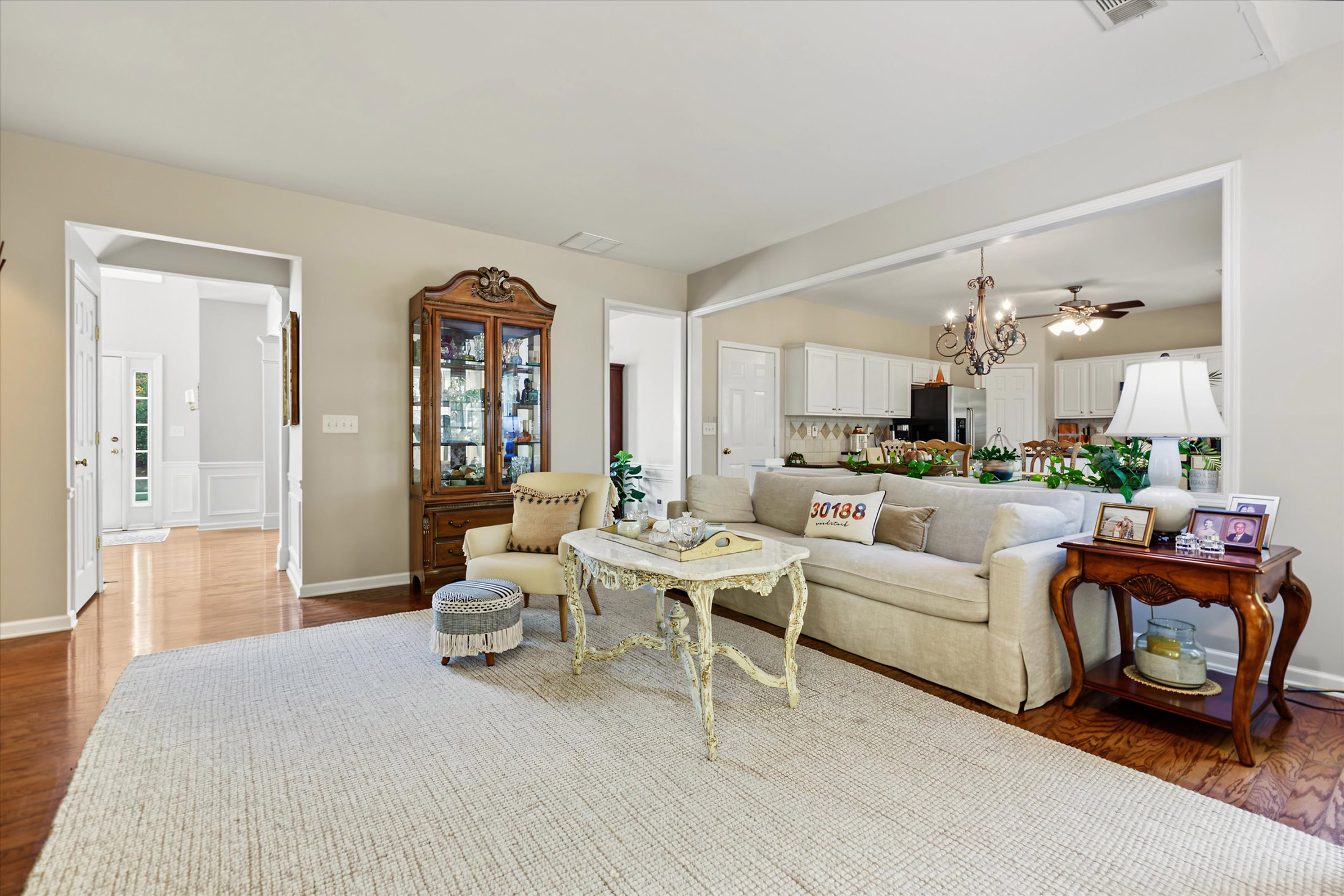  Beautifully Maintained Home in Highly Desirable Woodlands Community - 物件實景