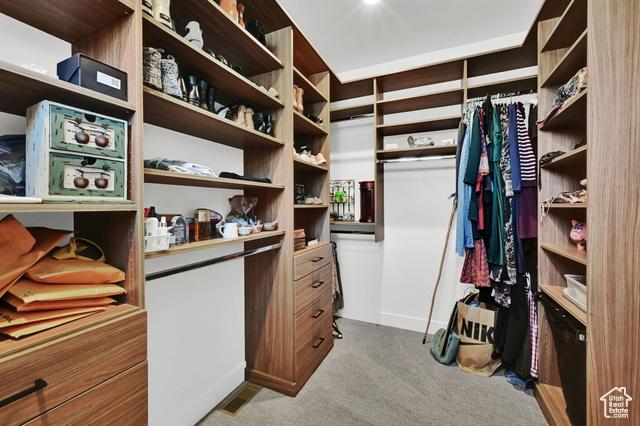 Farmington, Utah, 84025, United States, 5 Bedrooms Bedrooms, ,4 BathroomsBathrooms,Residential,For Sale,1975764