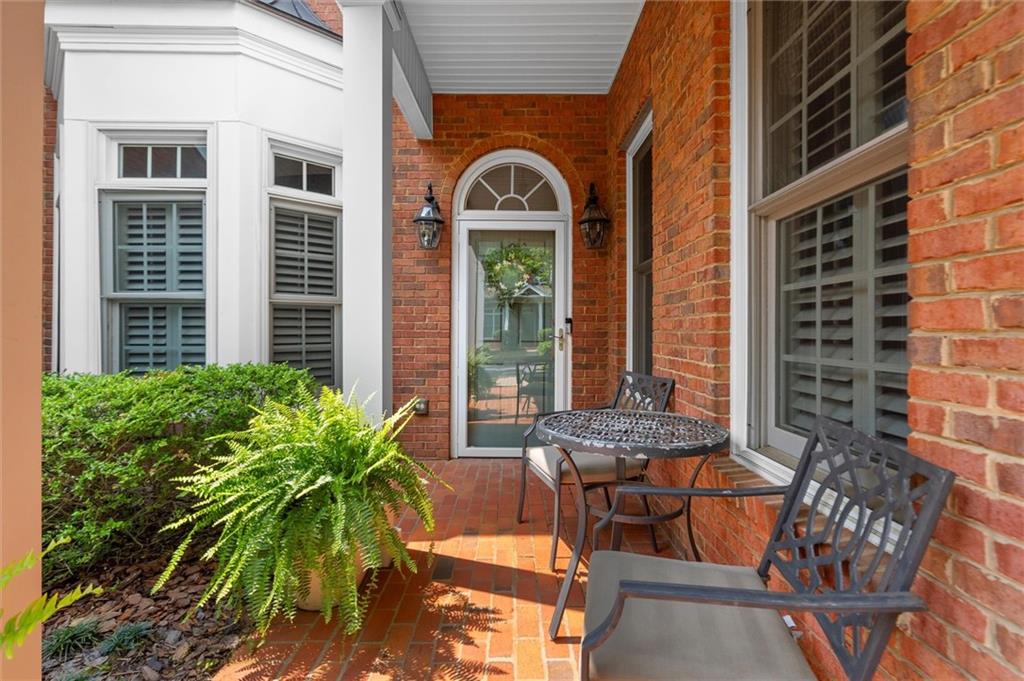 Roswell, Georgia, 30076, United States, 3 Bedrooms Bedrooms, ,3 BathroomsBathrooms,Residential,For Sale,2010332