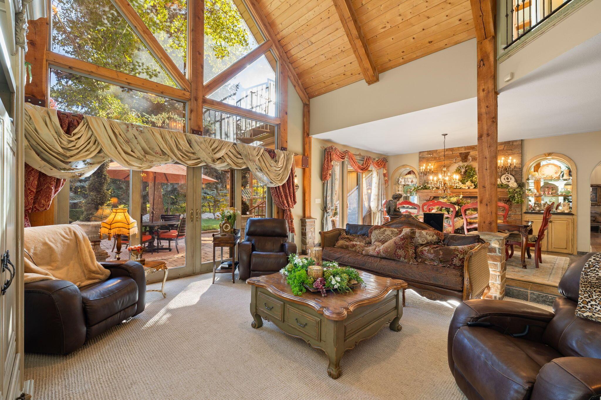 Salt Lake City, Utah, 84121, United States, 5 Bedrooms Bedrooms, ,6 BathroomsBathrooms,Residential,For Sale,1974562