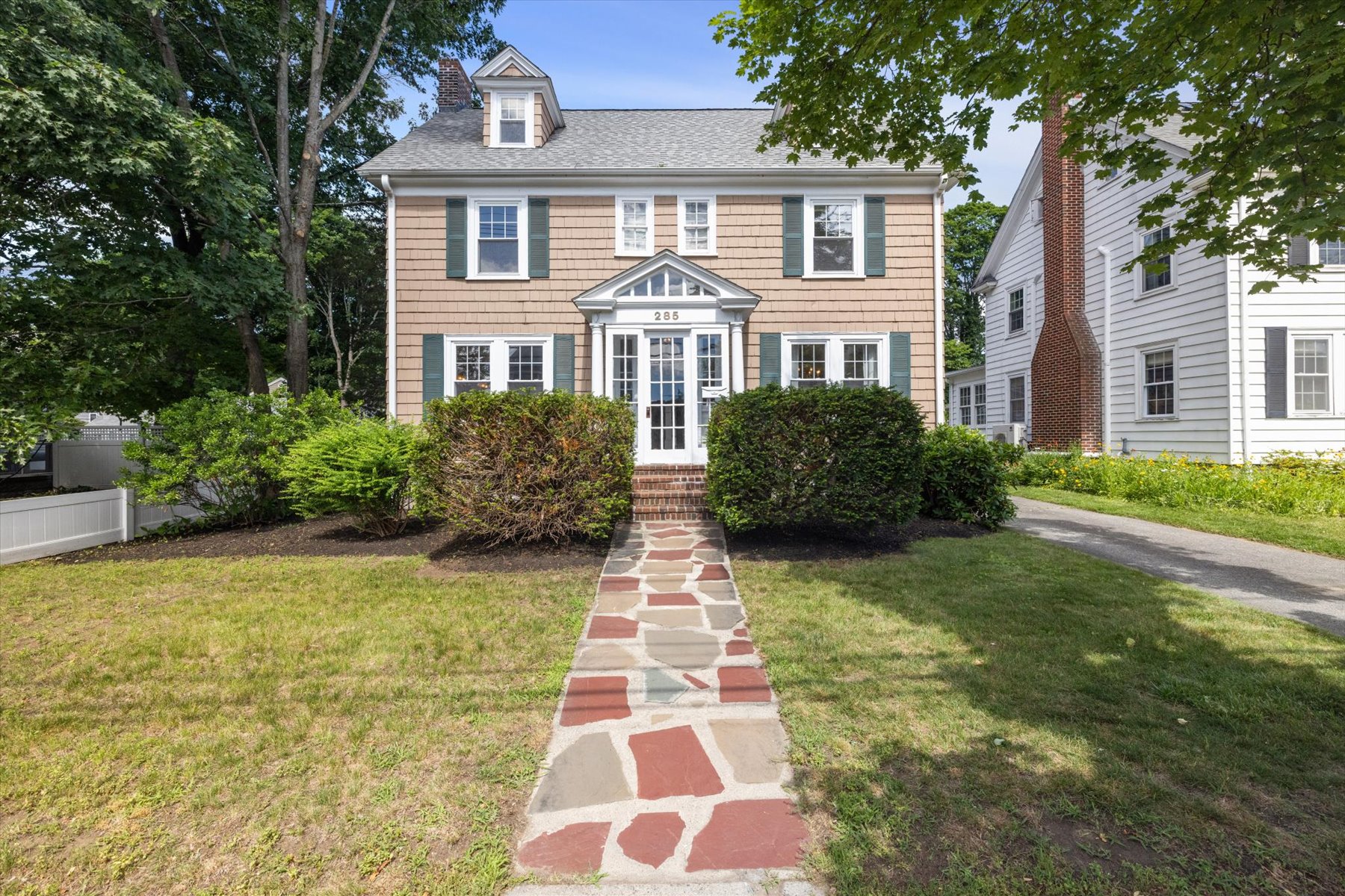  Beautiful Colonial in Auburndale - 物件實景