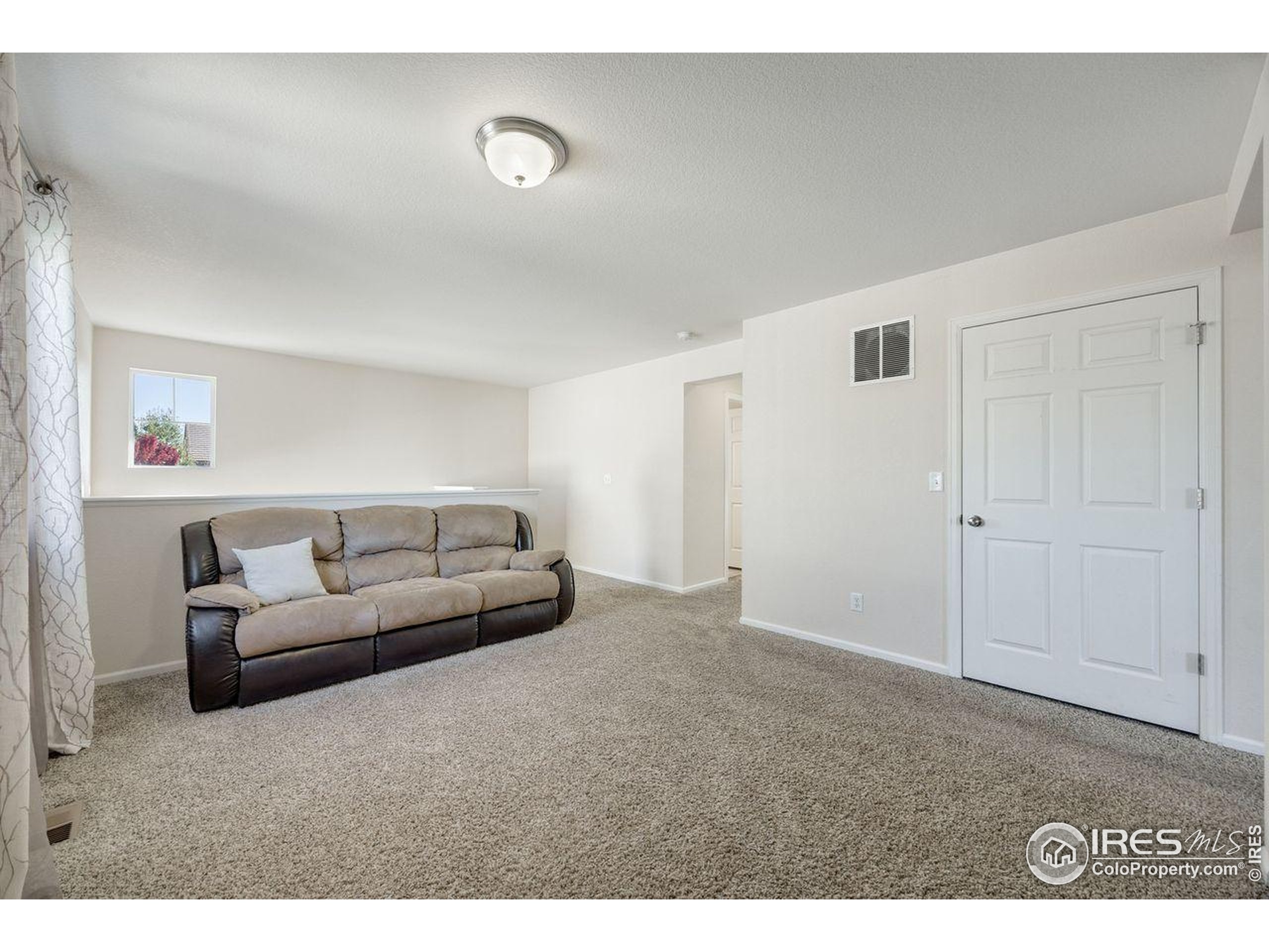 Johnstown, Colorado, 80534, United States, 3 Bedrooms Bedrooms, ,3 BathroomsBathrooms,Residential,For Sale,1970661