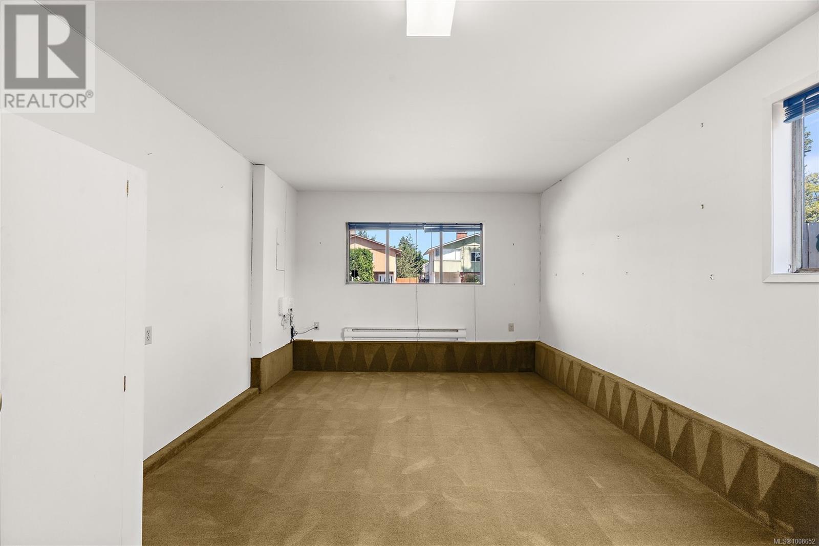 SAANICH, British Columbia, V8N 2E2, CA, 4 Bedrooms Bedrooms, ,3 BathroomsBathrooms,Residential,For Sale,1950351