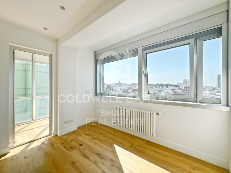 A Coruña, Galicia, 15006, ES, 3 Bedrooms Bedrooms, ,2 BathroomsBathrooms,Residential,For Sale,1932628