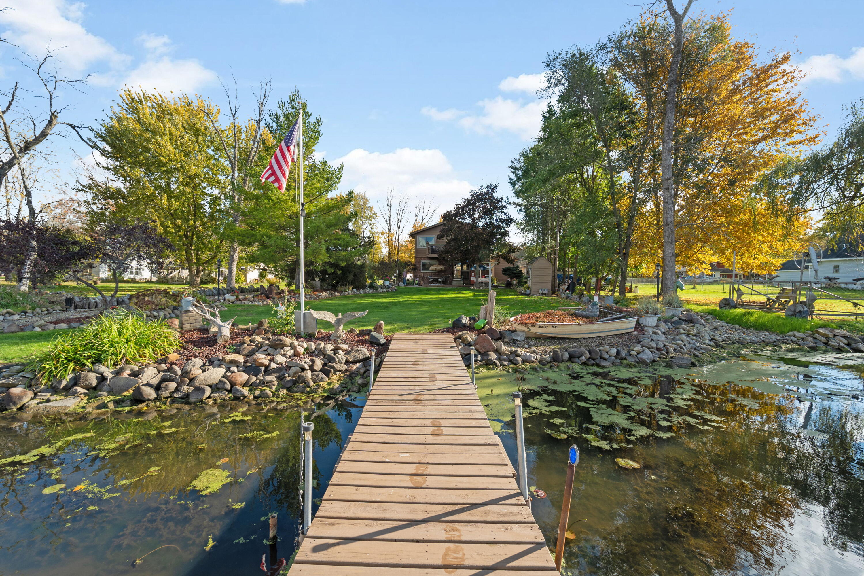 Waterford, Wisconsin, 53185, United States, 2 Bedrooms Bedrooms, ,2 BathroomsBathrooms,Residential,For Sale,1985516