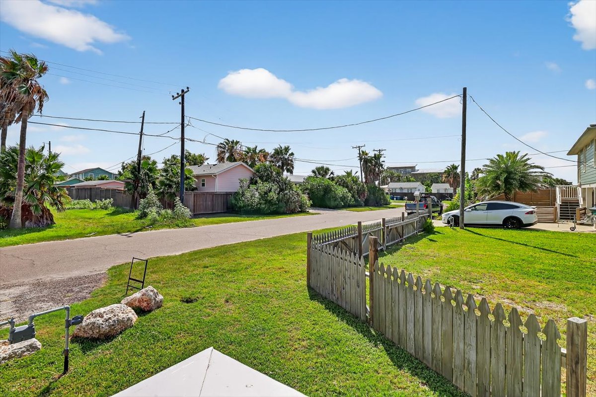 Port Aransas, Texas, 78373, United States, 3 Bedrooms Bedrooms, ,2 BathroomsBathrooms,Residential,For Sale,1973811