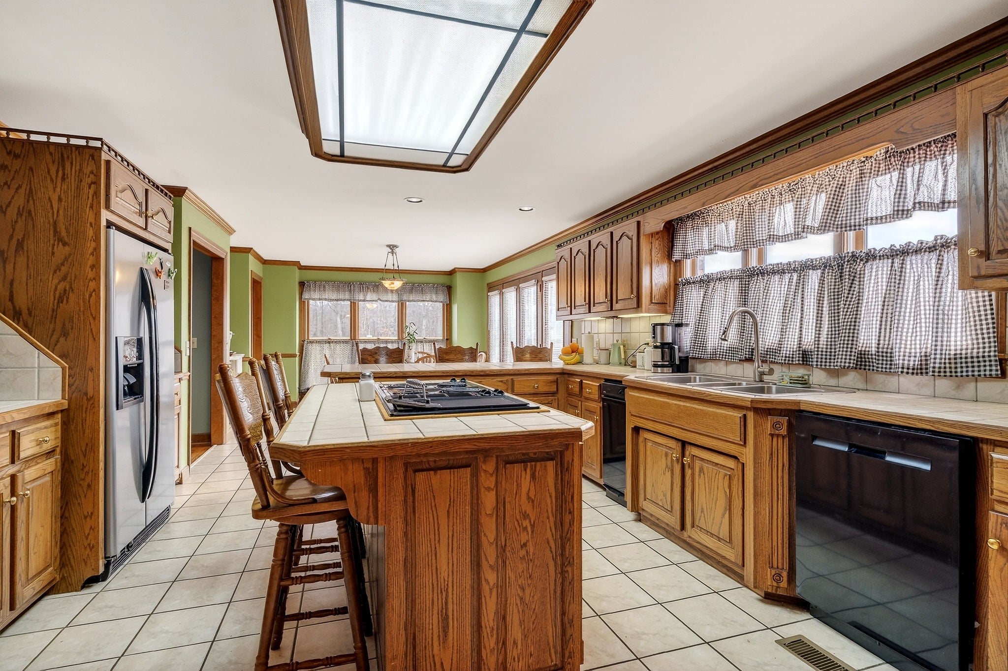 Smithville, Tennessee, 37166, United States, 6 Bedrooms Bedrooms, ,6 BathroomsBathrooms,Residential,For Sale,2008890