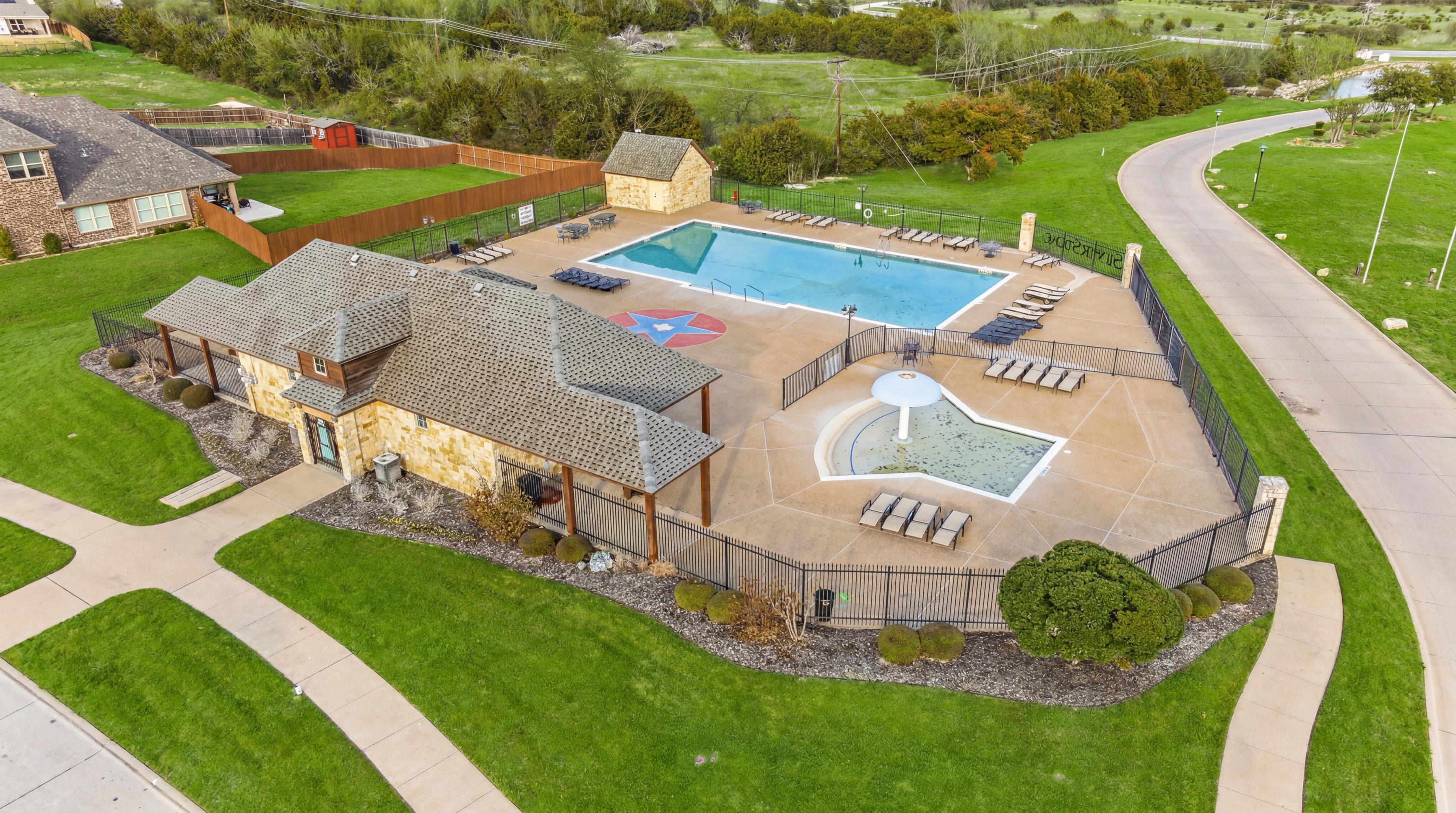  1544 Signature Drive, Weatherford, TX, 76087 - 物件實景